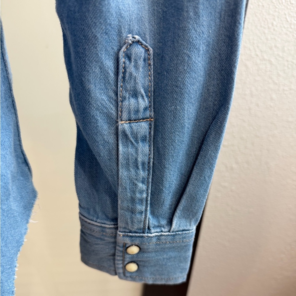 Lucky Brand Light Blue Denim Shirt - New With Tags - Picture 9 of 11